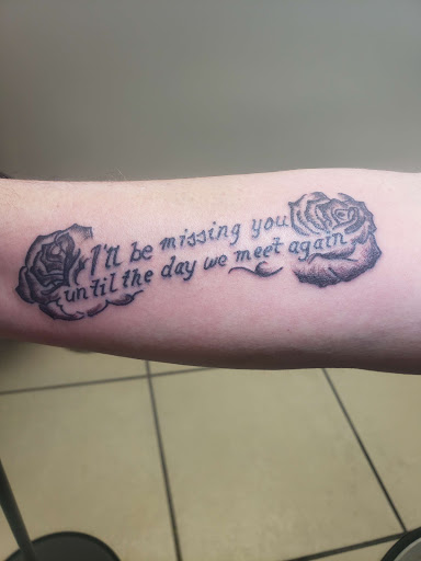 Tattoo and Piercing Shop «Inkredible Inc Tattoos», reviews and photos, 9843 FL-52, Hudson, FL 34667, USA