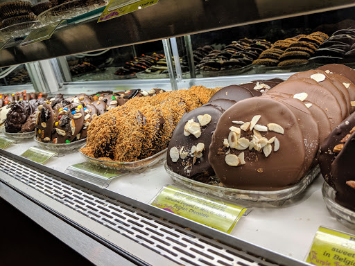 Dessert Shop «Purple Feather Cafe & Treatery», reviews and photos, 334 Commercial St, Provincetown, MA 02657, USA