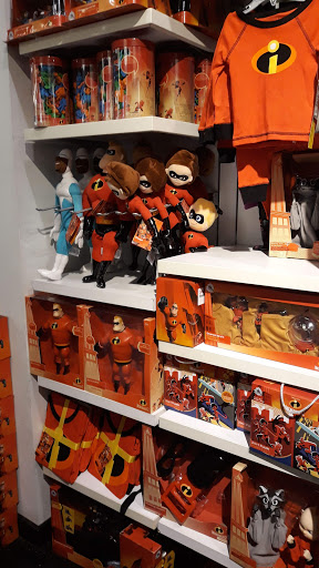 Toy Store «Disney Store», reviews and photos, 2701 Bergen Town Center, Paramus, NJ 07652, USA