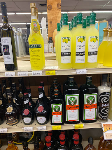 Liquor Store «M & R Liquor Store», reviews and photos, 214 W Main St, Avon, CT 06001, USA