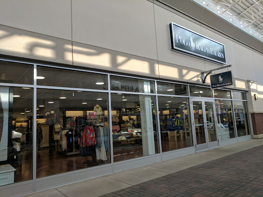 Shopping Mall «Twin Cities Premium Outlets», reviews and photos, 3965 Eagan Outlets Pkwy, Eagan, MN 55122, USA