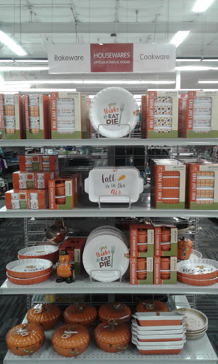 Clothing Store «Burlington Coat Factory», reviews and photos, 800 Barnum Avenue Cutoff, Stratford, CT 06614, USA