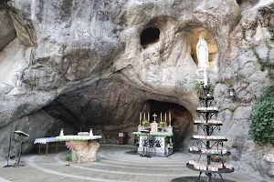 Santuario di Chiampo - Grotta di Lourdes del Beato Claudio image