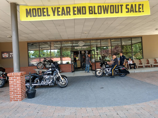 Harley-Davidson Dealer «Bergen County Harley-Davidson (Service Opens 9am)», reviews and photos, 124 Essex St, Rochelle Park, NJ 07662, USA