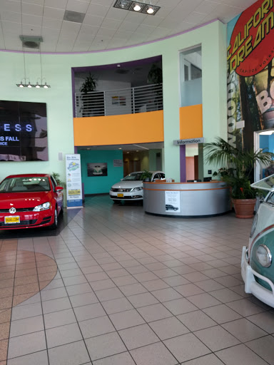 Volkswagen Dealer «Capitol Volkswagen», reviews and photos, 911 Capitol Expressway Auto Mall A, San Jose, CA 95136, USA