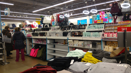 Clothing Store «Old Navy», reviews and photos, 417 N Harlem Ave, Oak Park, IL 60301, USA