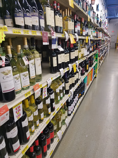 Liquor Store «Outlet Liquor», reviews and photos, 2152 George Urban Blvd, Depew, NY 14043, USA