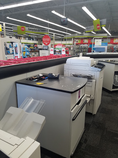 Office Supply Store «Staples», reviews and photos, 4711 Perkiomen Ave, Reading, PA 19606, USA