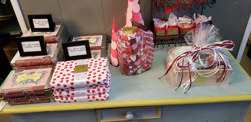 Dessert Shop «Colts Chocolates», reviews and photos, 609 Overton St, Nashville, TN 37203, USA