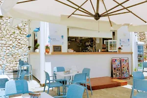 Ilios Café image