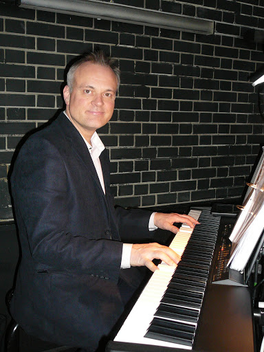 Tim Hammond - Piano Instructor in Leighton Buzzard