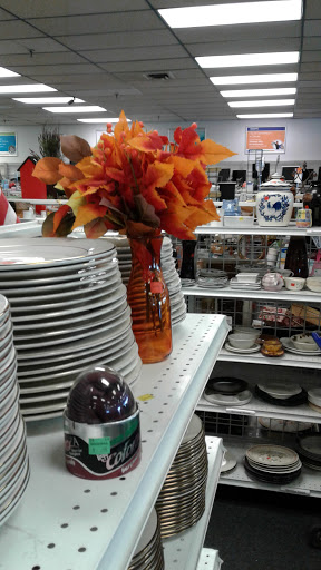 Thrift Store «Goodwill Retail Store & Donation Center», reviews and photos, 8014 Sudley Rd, Manassas, VA 20109, USA
