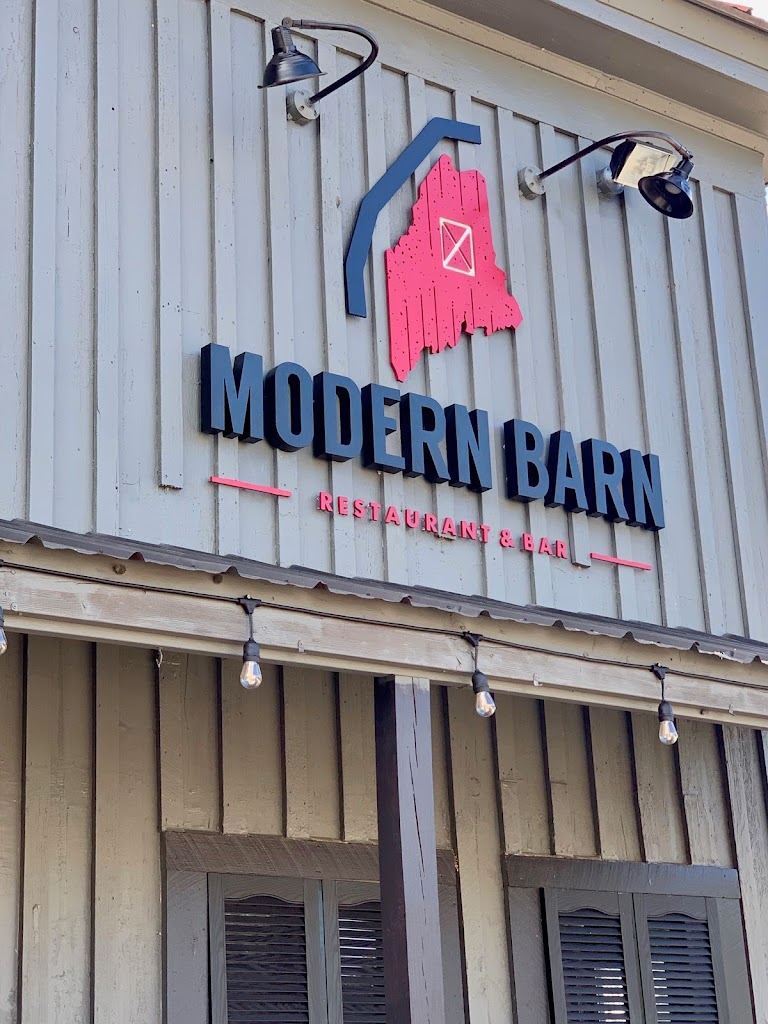 Modern Barn 04217