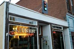 Union Stoplight image