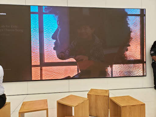 Cell Phone Store «Apple Brickell City Centre», reviews and photos, 701 S Miami Ave, Miami, FL 33130, USA