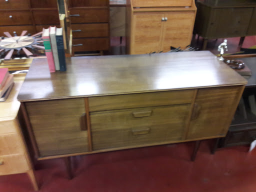 Furniture Store «San Antonio Furniture Finders», reviews and photos, 617 Fredericksburg Rd, San Antonio, TX 78201, USA