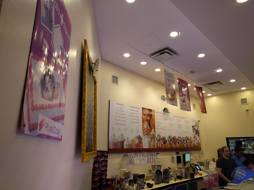 Ice Cream Shop «Cold Stone Creamery», reviews and photos, 6 Broadway, Lynbrook, NY 11563, USA