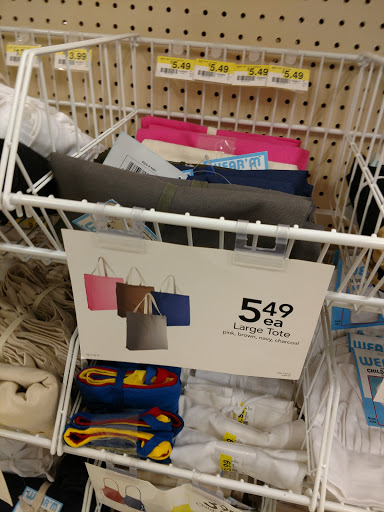 Fabric Store «Jo-Ann Fabrics and Crafts», reviews and photos, 4107 Telegraph Rd, Bloomfield Hills, MI 48302, USA