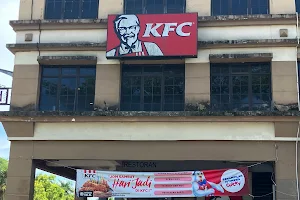 KFC Batu Kawa image