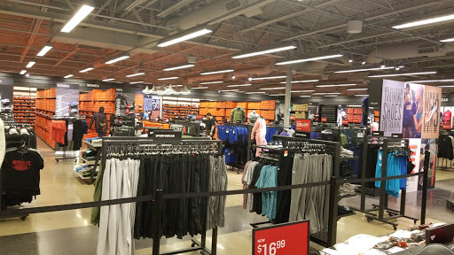 Clothing Store «Nike Factory Store», reviews and photos, 4401 N Interstate Hwy 35 #399, Round Rock, TX 78664, USA