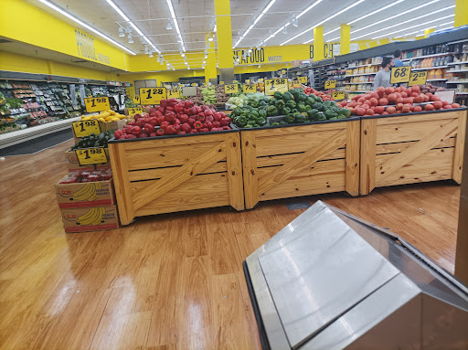 Shopping Mall «Central Shopping Plaza», reviews and photos, 3825 NW 7th St, Miami, FL 33126, USA