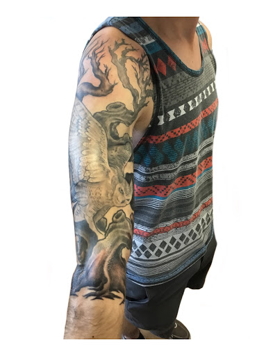 Explore new york giants tattoo ideas, creative tattoo ideas in Saint Petersburg, available at Buku Tattoo Studio