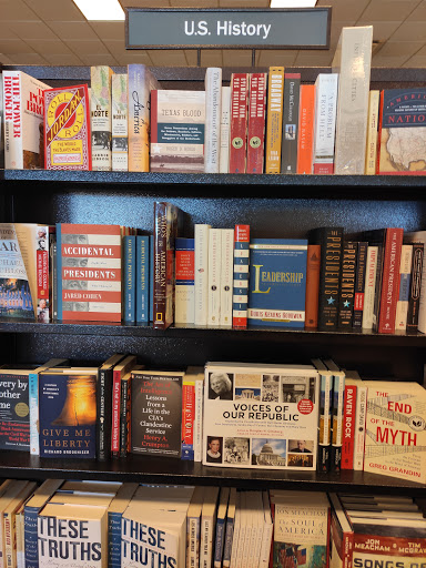 Book Store «Barnes & Noble», reviews and photos, 1245 NY-300, Newburgh, NY 12550, USA