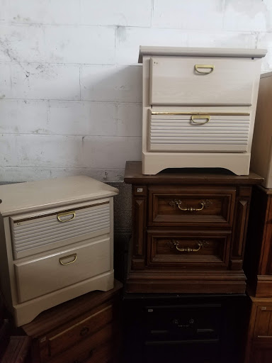 Used Furniture Store «C&D Second Chance», reviews and photos, 201 N Poplar Ave, Sanford, FL 32771, USA