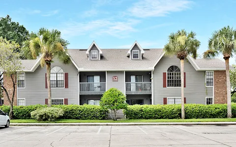 The Oaks of Woodland Park Apartments image