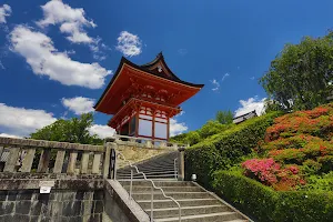 Kiyomizu-dera Niomon Gate image