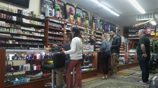 Cigar Shop «Modern Smoke Shop», reviews and photos, 19758 Sherman Way, Winnetka, CA 91306, USA