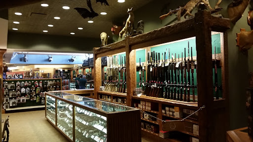 Sporting Goods Store «Bass Pro Shops», reviews and photos, 300 Cincinnati Mills Dr, Cincinnati, OH 45240, USA