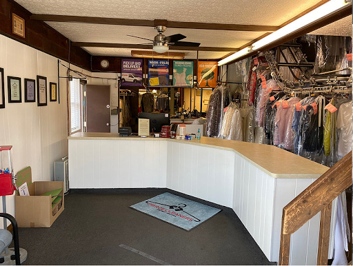 Dry Cleaner «Pierce Cleaners», reviews and photos, 5205 N High St, Columbus, OH 43214, USA