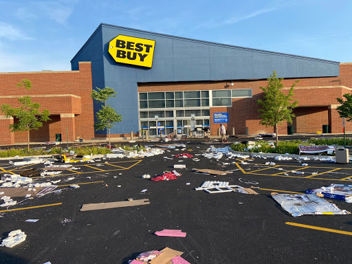 Electronics Store «Best Buy», reviews and photos, 1876 S Randall Rd, Geneva, IL 60134, USA