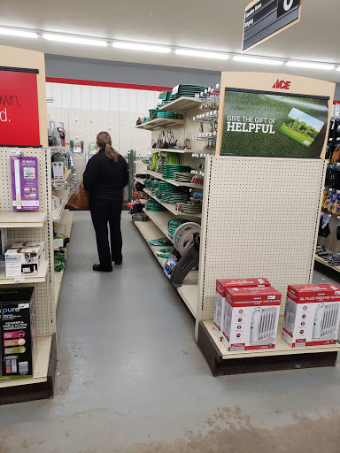 Hardware Store «Cumberland Ace Hardware & Lumber», reviews and photos, 2421 Superior Ave, Cumberland, WI 54829, USA