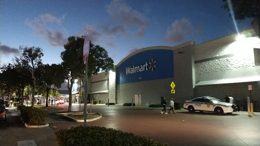 Department Store «Walmart Supercenter», reviews and photos, 1425 NE 163rd St, North Miami Beach, FL 33162, USA