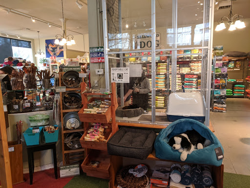 Pet Supply Store «Sellwood Pet Supply», reviews and photos, 8334 SE 17th Ave, Portland, OR 97202, USA
