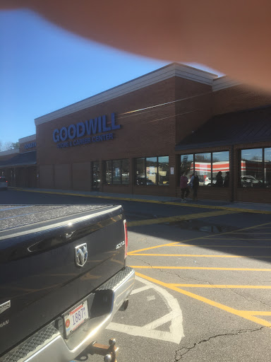 Thrift Store «Goodwill of North Georgia: Cartersville Store, Career Center and Donation Center», reviews and photos, 929 Joe Frank Harris Pkwy SE, Cartersville, GA 30120, USA