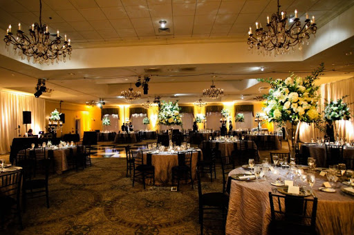 Brides & Bouquets, 604 E Chatham St # A, Cary, NC 27511, USA, 