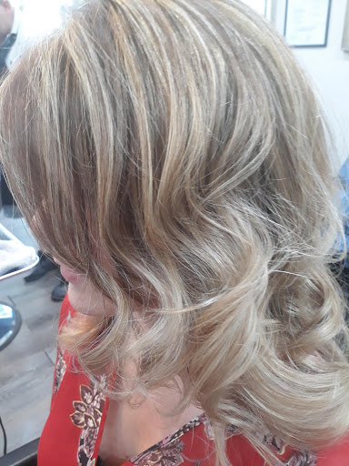 Beauty Salon «E & J Unisex Hair Salon», reviews and photos, 45-05 30th Ave, Astoria, NY 11103, USA