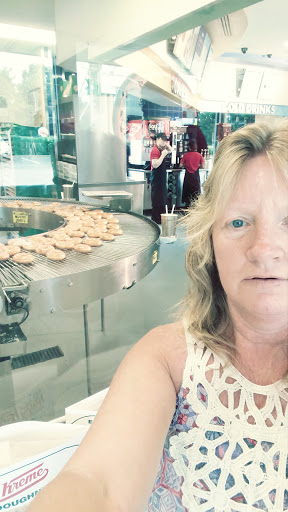 Donut Shop «Krispy Kreme South Charleston», reviews and photos, 42 Riverwalk Plaza McCorkle Ave, South Charleston, WV 25303, USA
