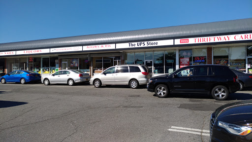 Shipping and Mailing Service «The UPS Store», reviews and photos, 672 Dogwood Ave, Franklin Square, NY 11010, USA