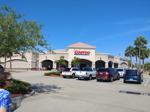 Warehouse store «Costco Wholesale», reviews and photos, 10088 Gulf Center Dr, Fort Myers, FL 33913, USA