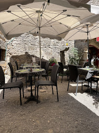 Atmosphère du Restaurant français La Tour Valette à La Couvertoirade - n°3