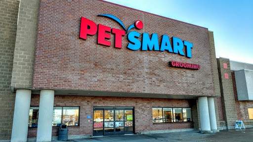 PetSmart, 5640 Cedar Lake Rd, Minneapolis, MN 55416, USA, 