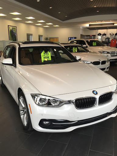 BMW Dealer «Thompson BMW», reviews and photos