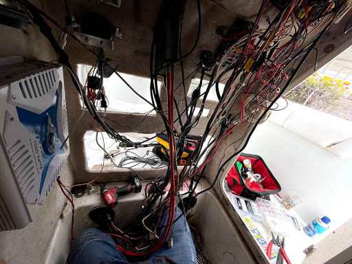 Tire Shop «L & R Tire Shop - Total Car Care», reviews and photos, 6923 W Hillsborough Ave, Tampa, FL 33634, USA