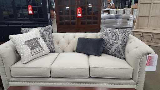 Furniture Store «Toms-Price Furniture Outlet», reviews and photos, 279 Madsen Dr #103, Bloomingdale, IL 60108, USA