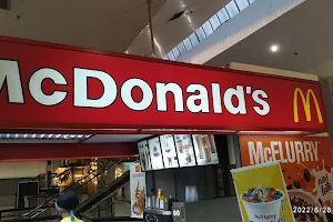 McDonald's Sorvetes image