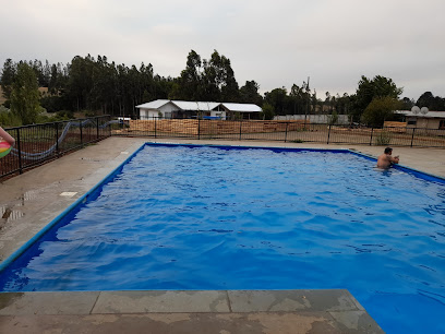 Quincho y piscinas Temuco/ Aguas del Mañio